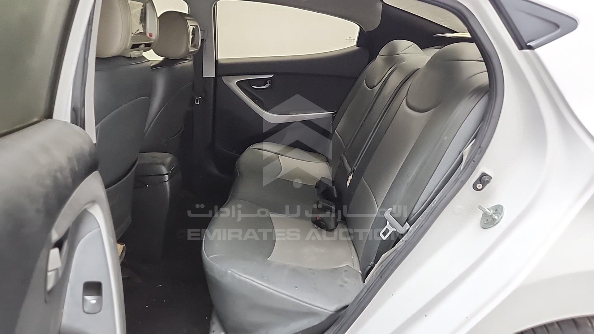 2014 HYUNDAI ELANTRA VIN: KMHDG41C8EU924159
