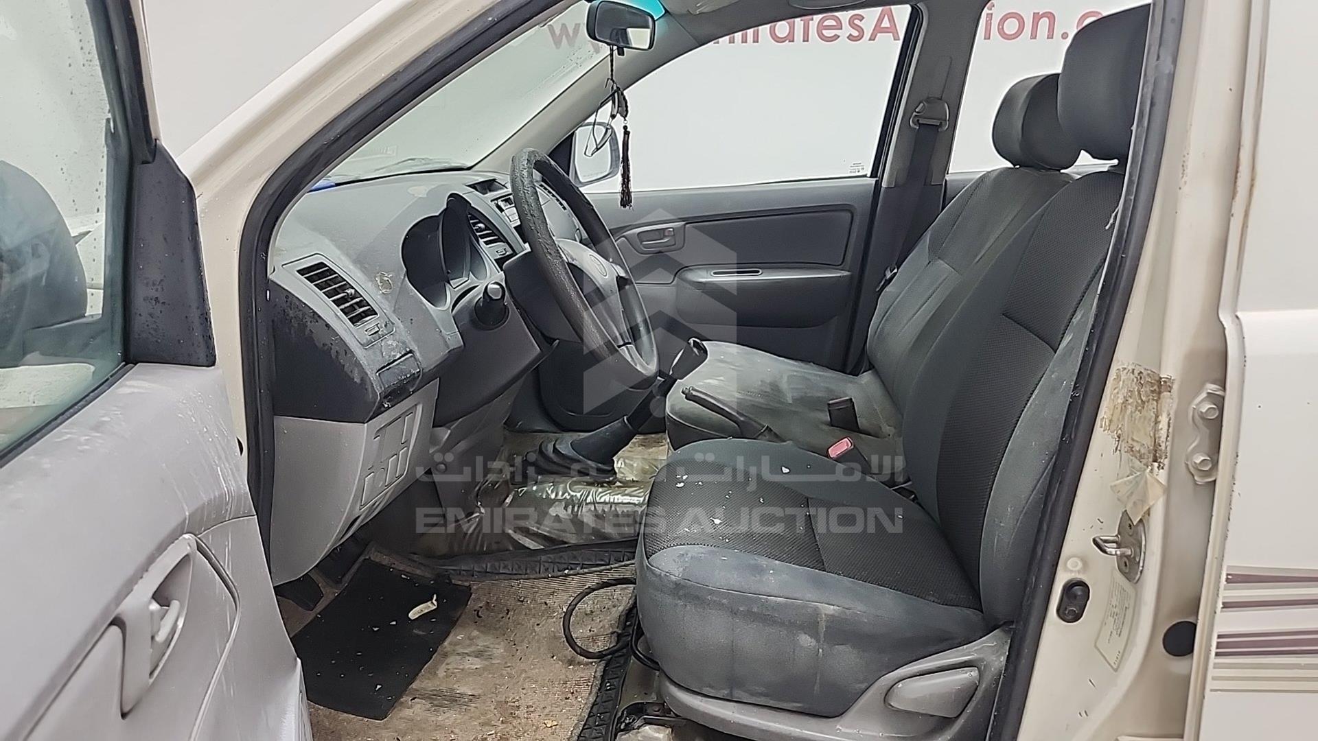 2007 TOYOTA HILUX VIN: MR0EX12G272301936