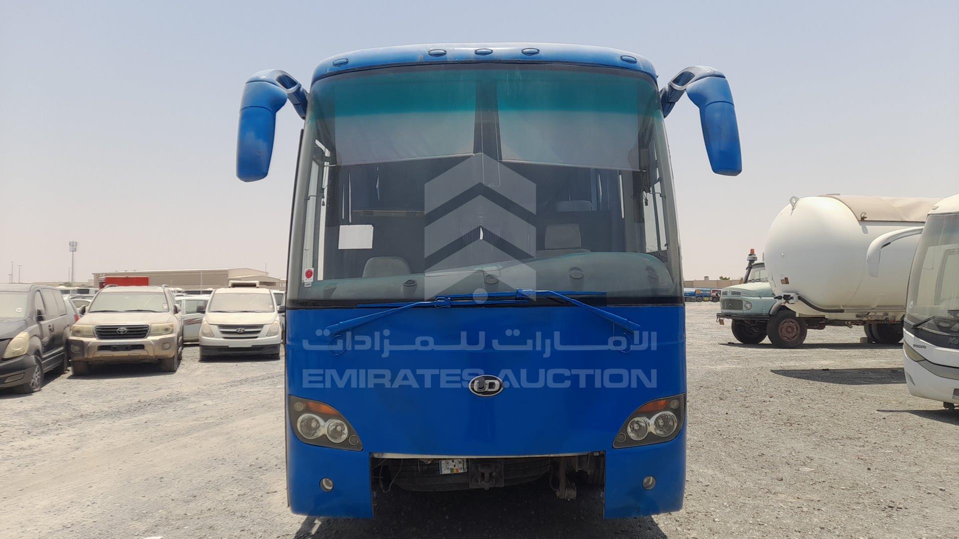 2010 BUS --- VIN: LGF6JR9W7AF123500