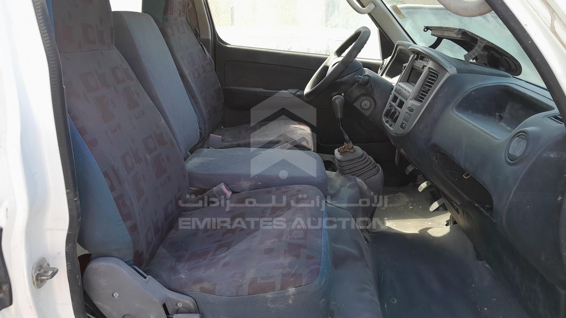 2008 NISSAN URVAN VIN: JN6AE54S08X000370