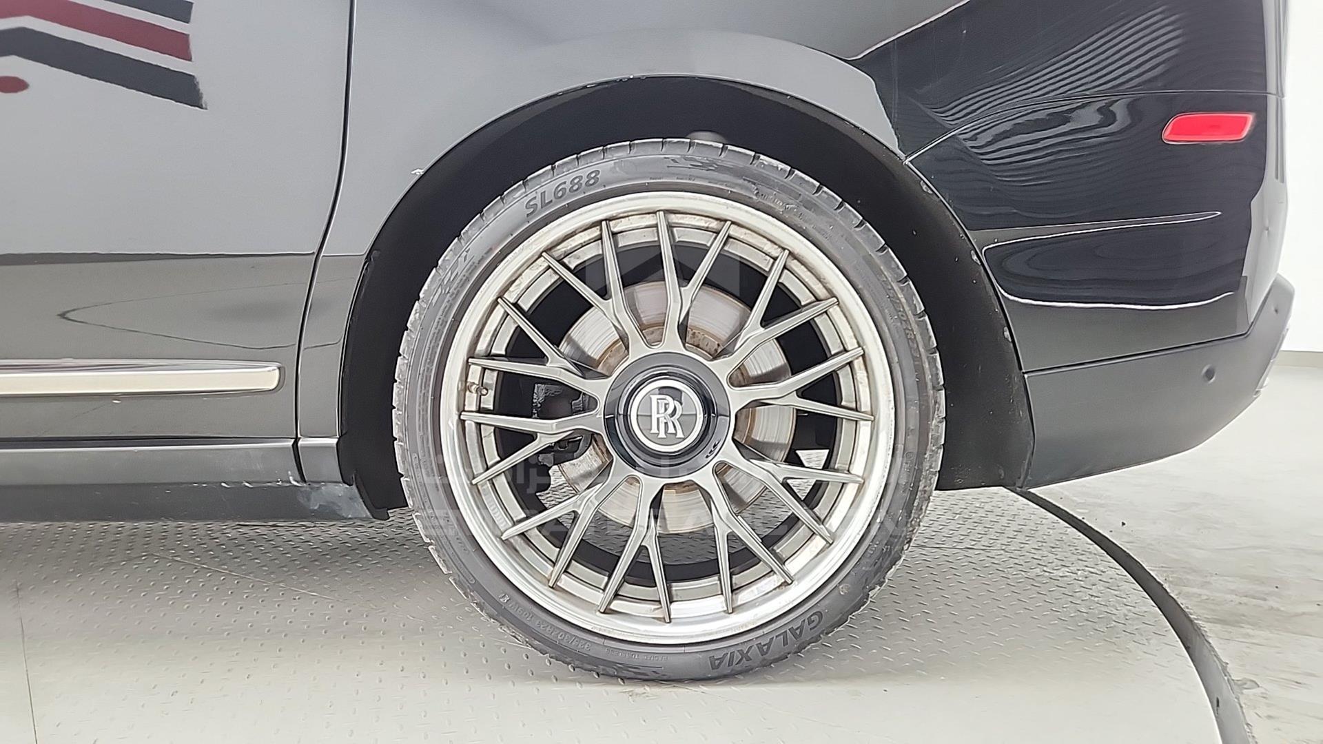 2019 ROLLS-ROYCE CULLINAN VIN: SLA689X58KU113934
