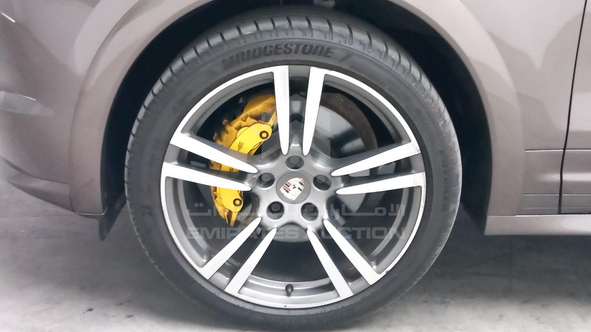 2012 PORSCHE CAYENNE VIN: WP1ZZZ92ZCLA47106