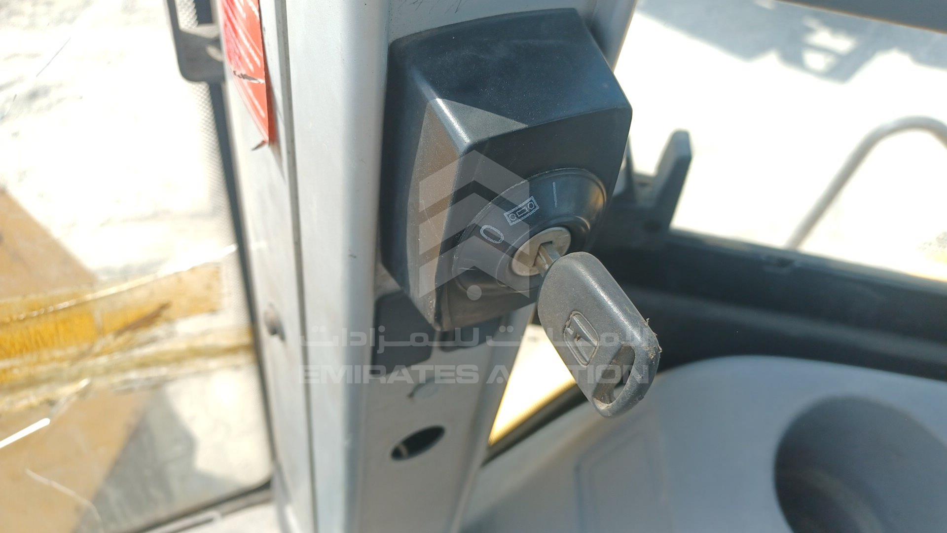 2013 VOLVO L 220G VIN: VCEL220GJ00009140