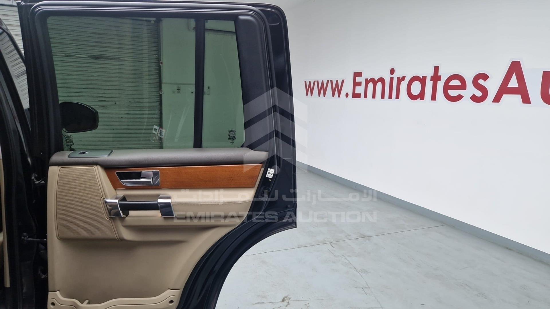 2015 LAND ROVER LR4 VIN: SALLAAAV6FA740368