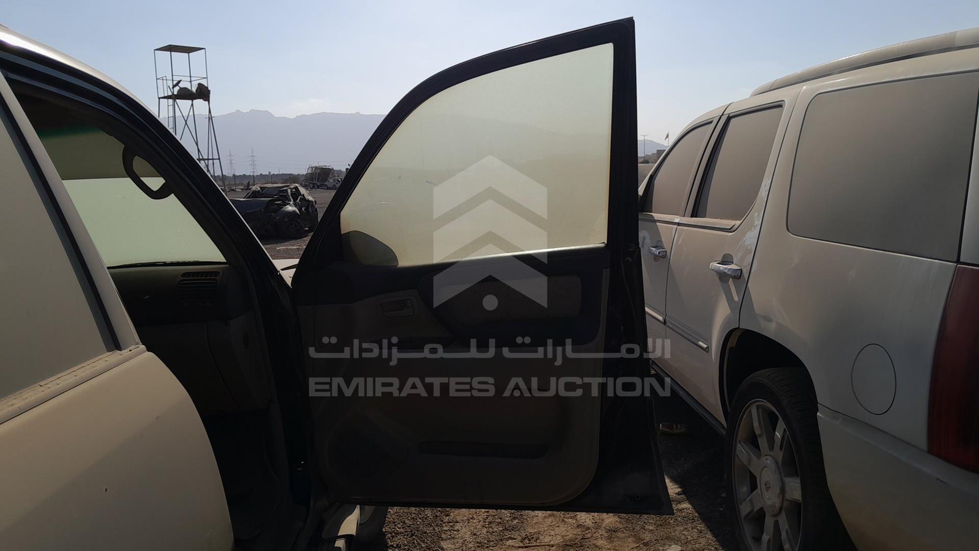 2004 TOYOTA LAND CRUISER VIN: JTEHJ09J445090852