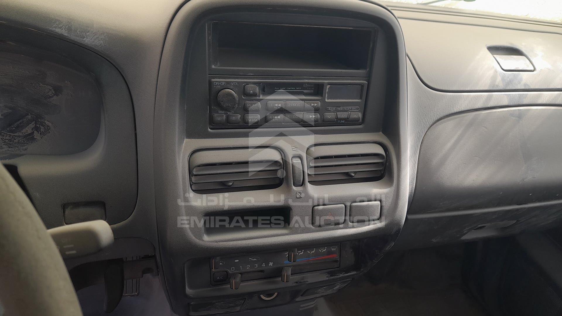 2001 NISSAN 2400 VIN: JN6BD23S71X079162