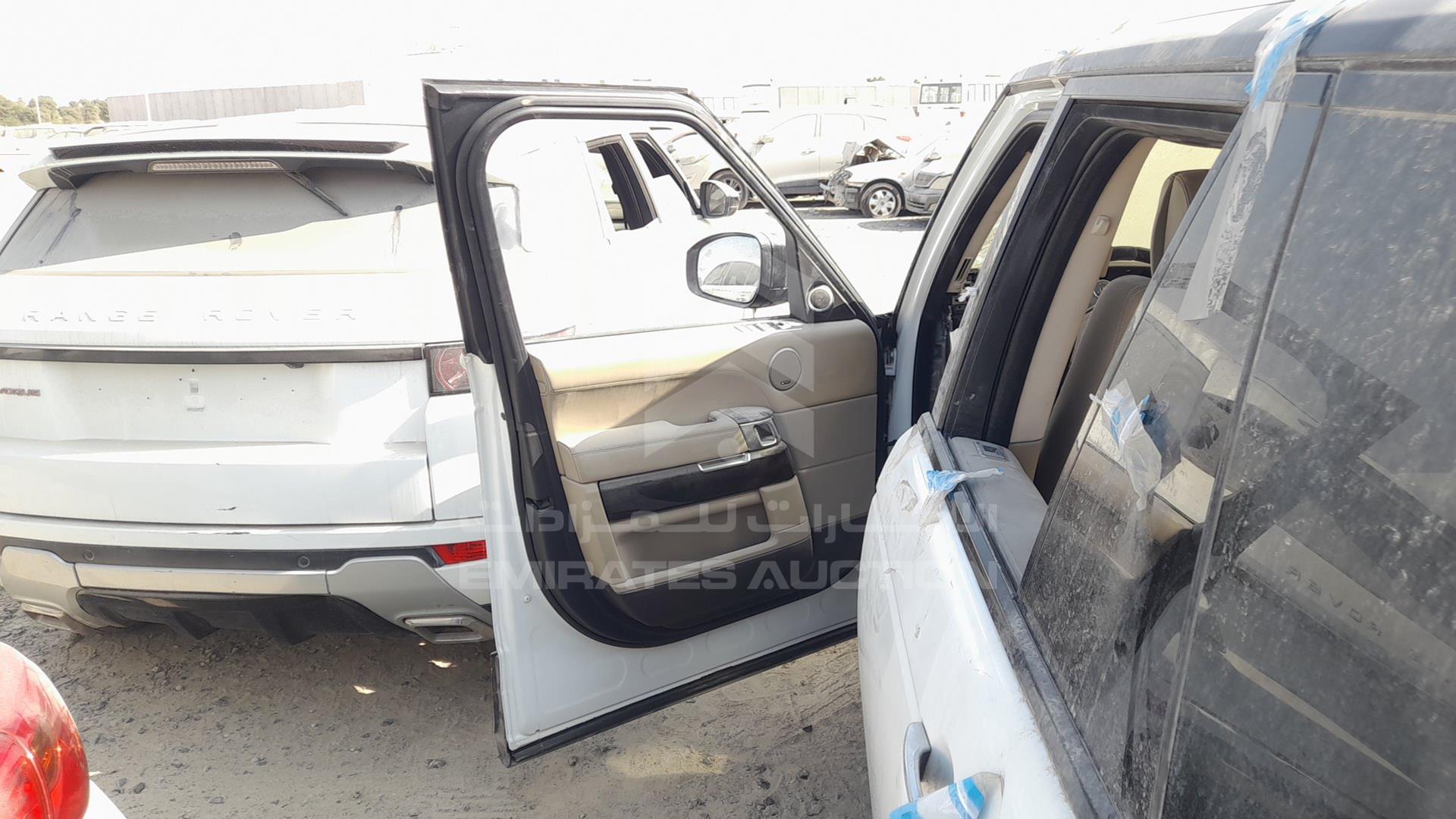2015 RANGE ROVER VOGUE VIN: SALGA2EF4FA221276