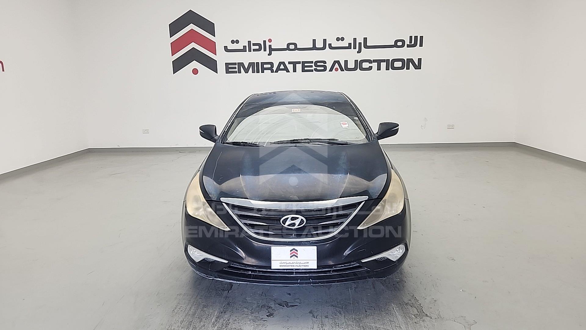 2014 HYUNDAI SONATA VIN: KMHEB41CXEA557706