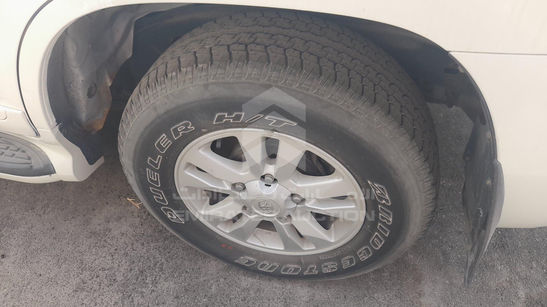2011 TOYOTA LAND CRUISER VIN: JTMHU09J6B5052743