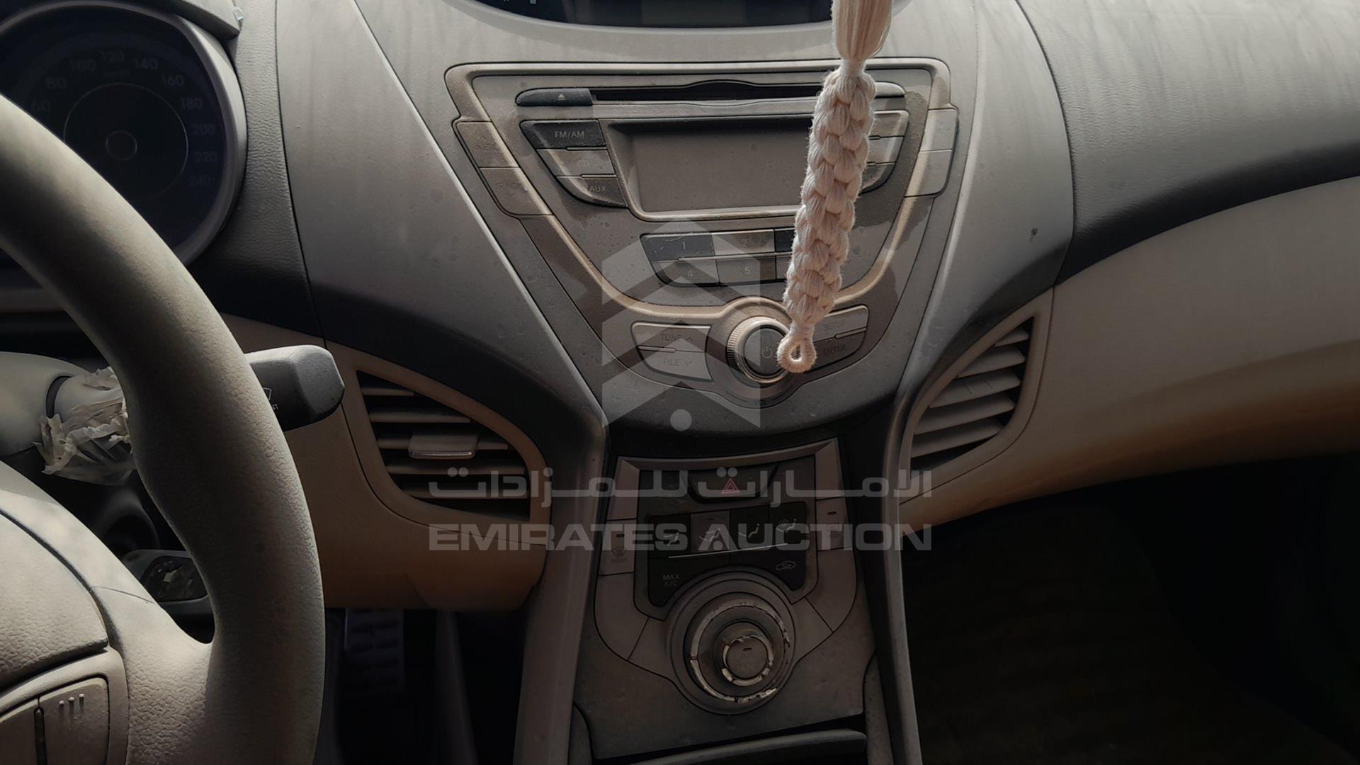 2014 HYUNDAI ELANTRA VIN: KMHDH41E8EU940490