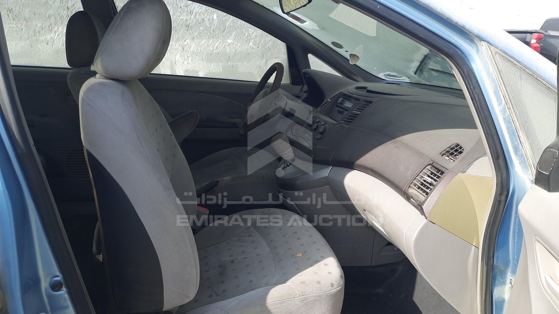 2005 MITSUBISHI GRANDIS VIN: JMYLRNA4W5Z703587