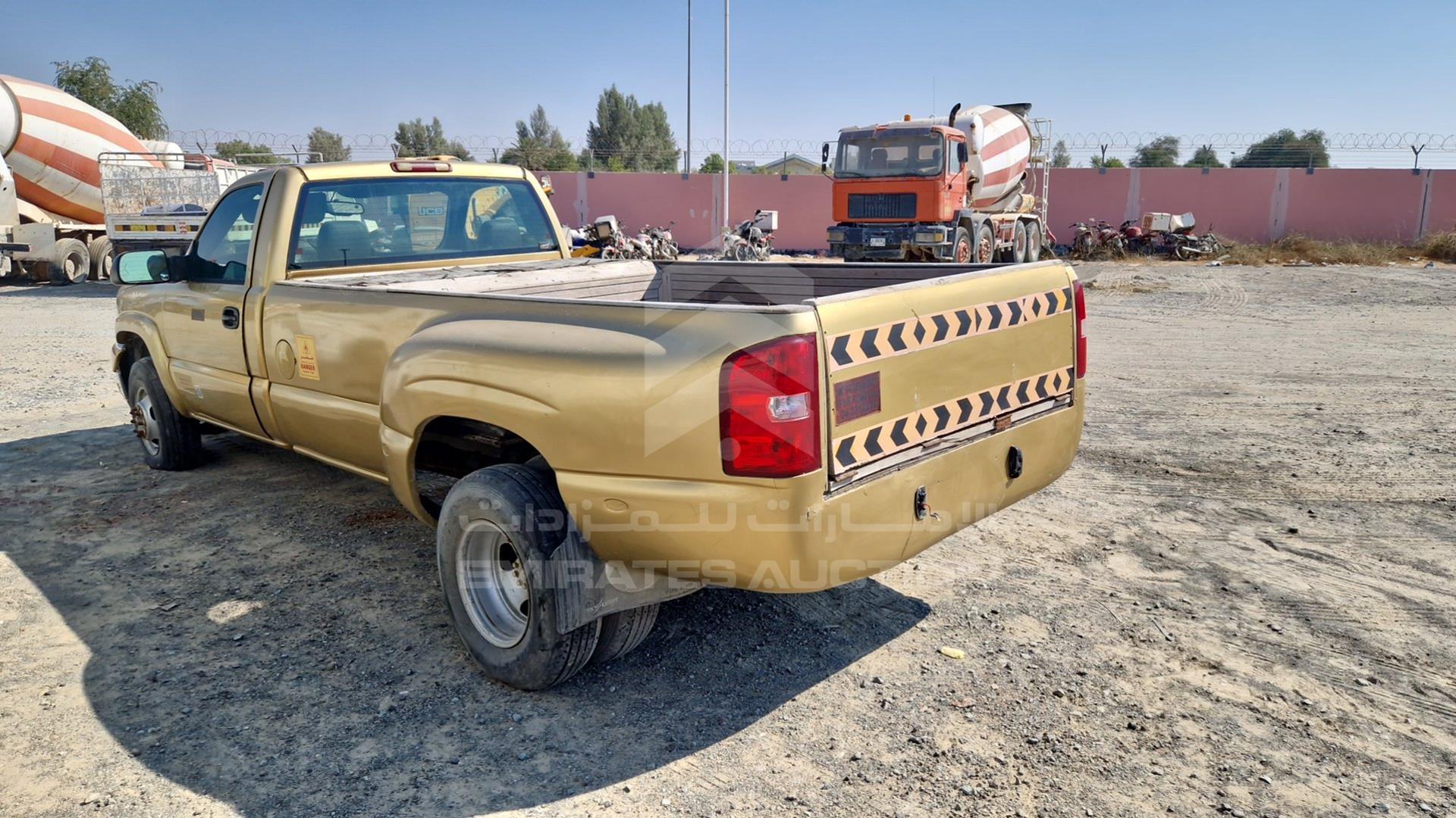 2004 CHEVROLET SILVERADO VIN: 1GBJC34234E260883