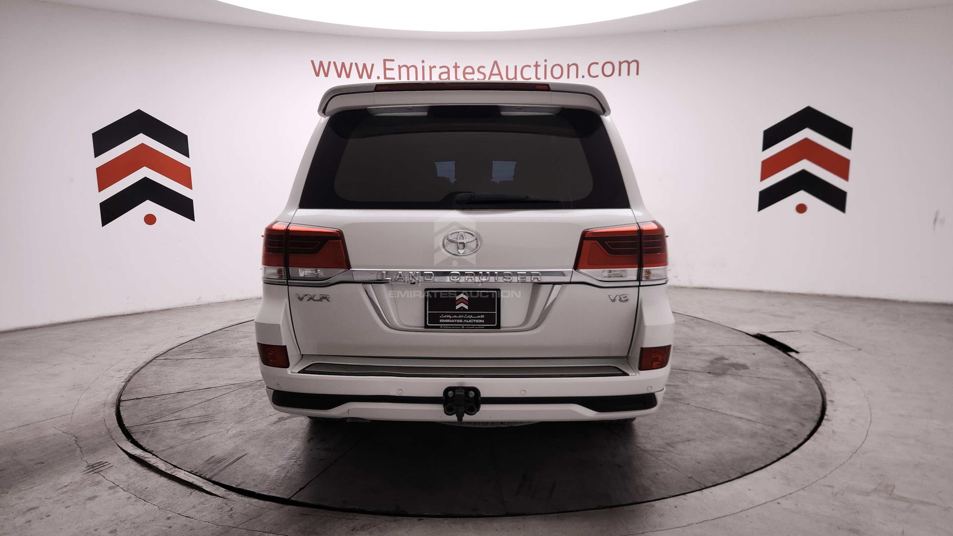 2016 TOYOTA LAND CRUISER VIN: JTMHX05J1G4109165
