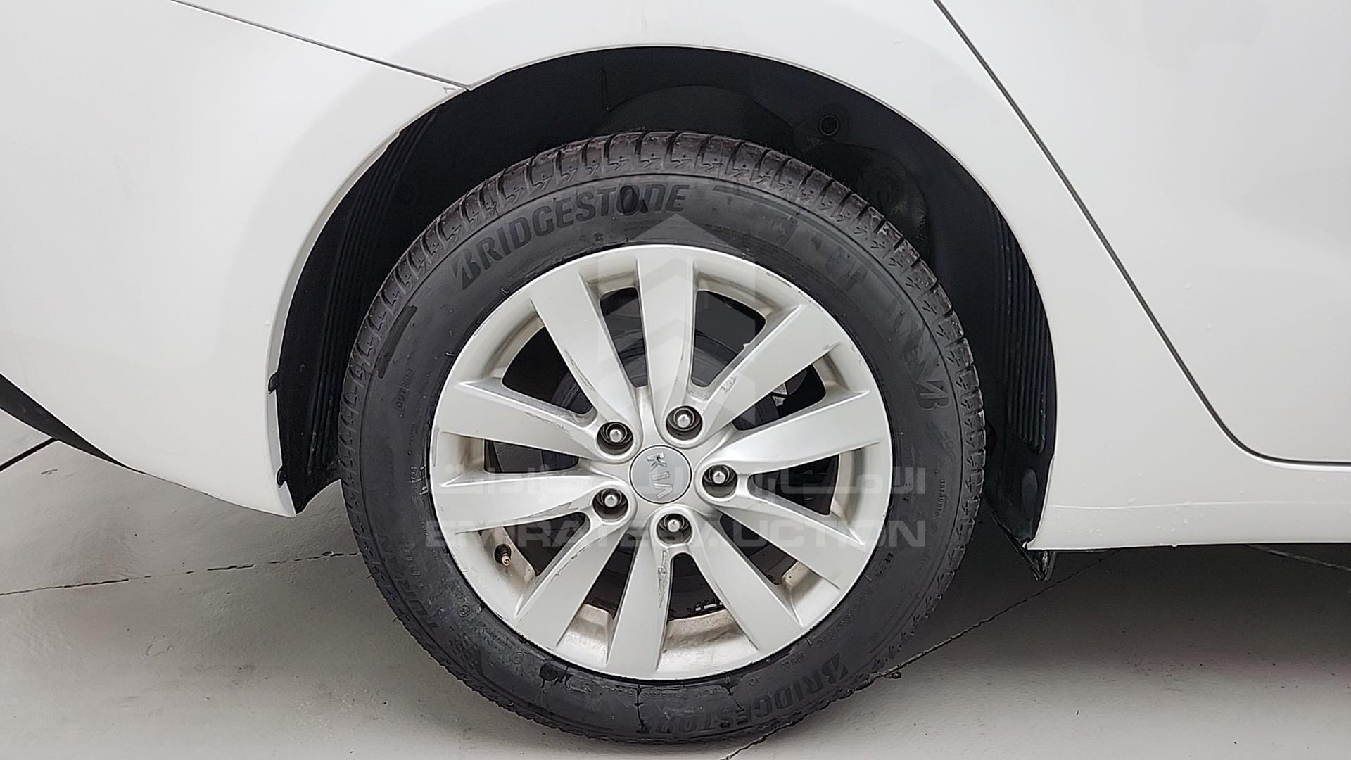 2016 KIA CERATO VIN: KNAFK4175G5535178