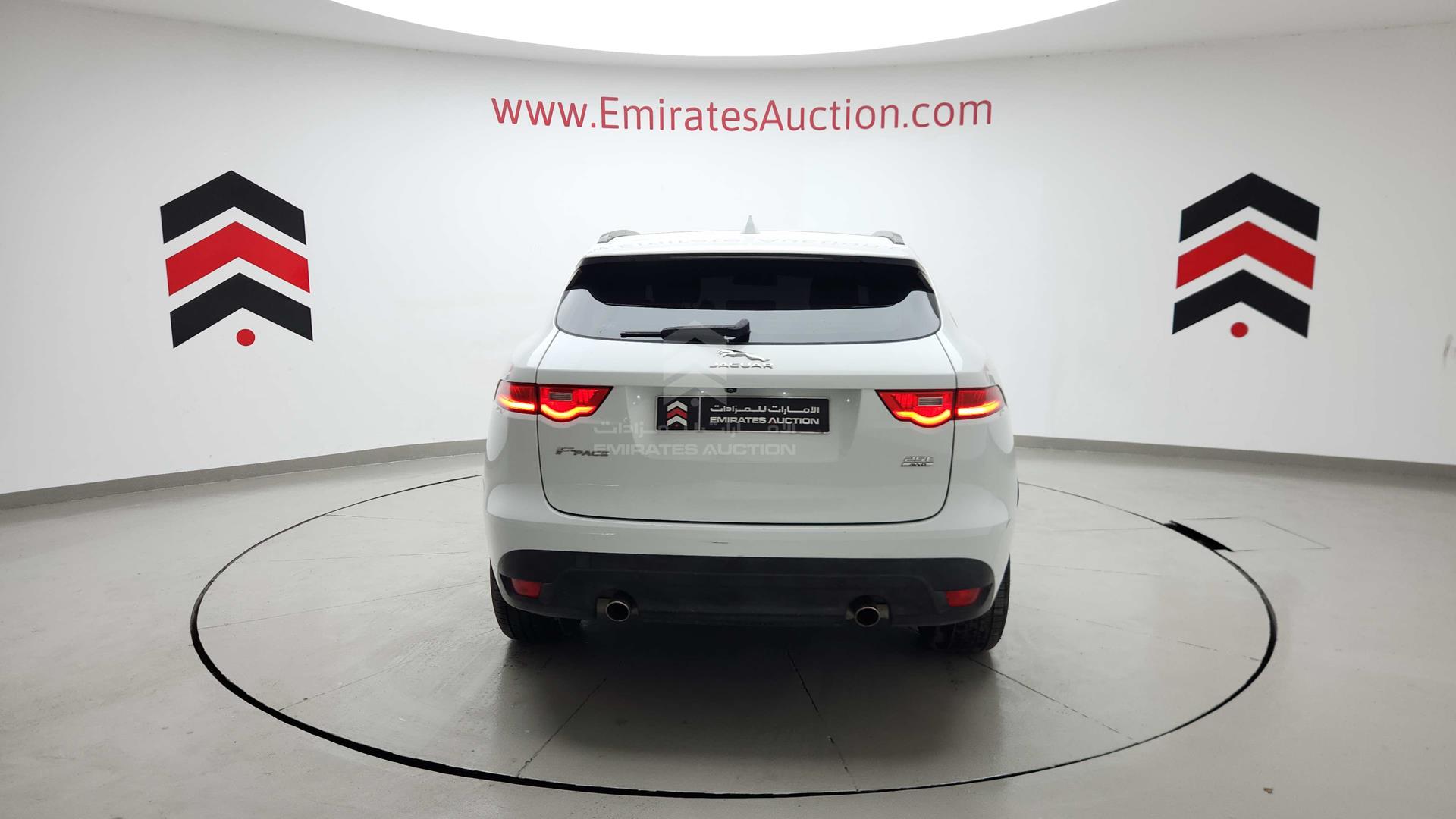 2018 JAGUAR F-PACE VIN: SADCA2BX3JA320008
