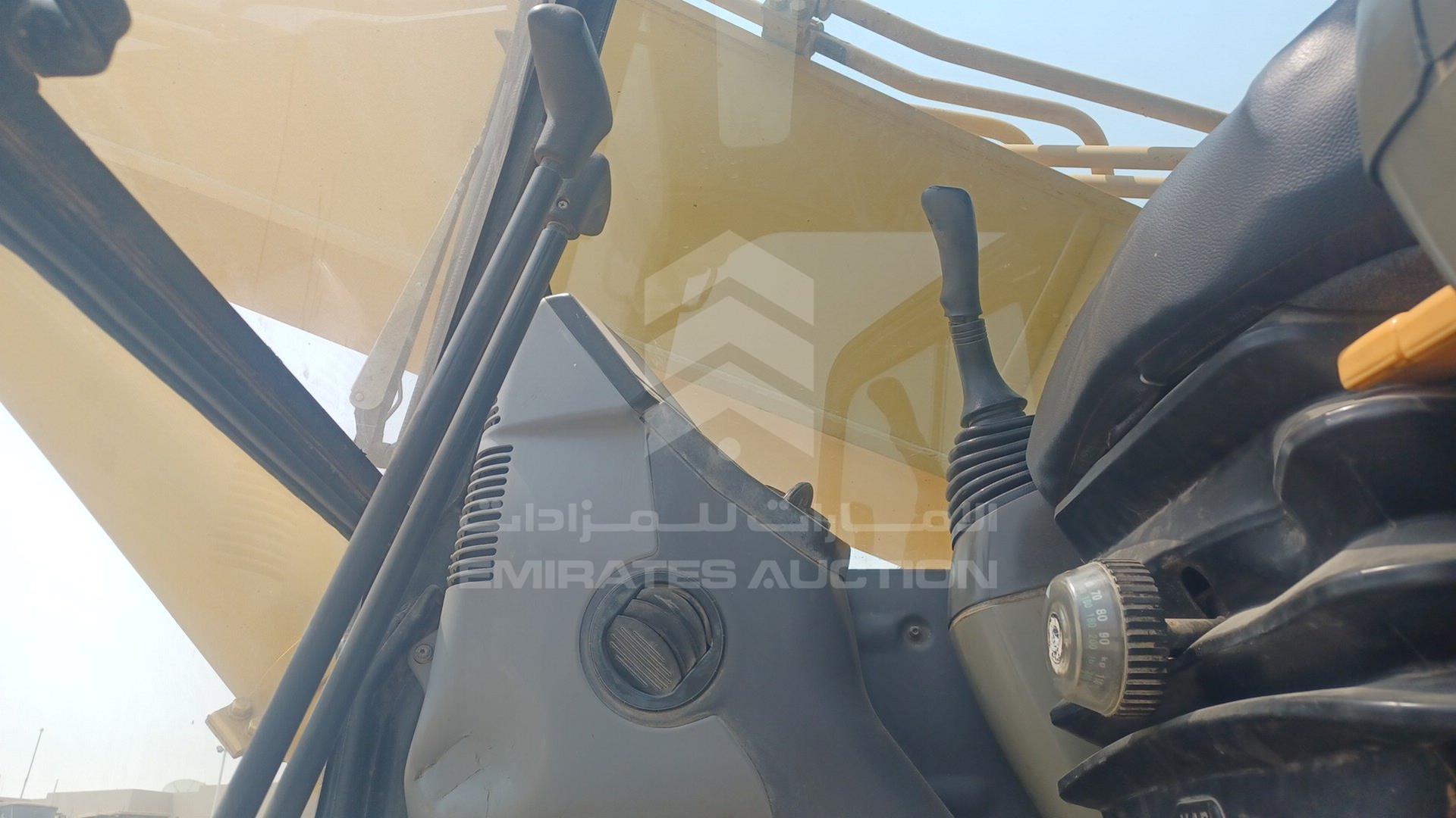 2012 KOMATSU PC400-8 VIN: KMTPC192T02071036