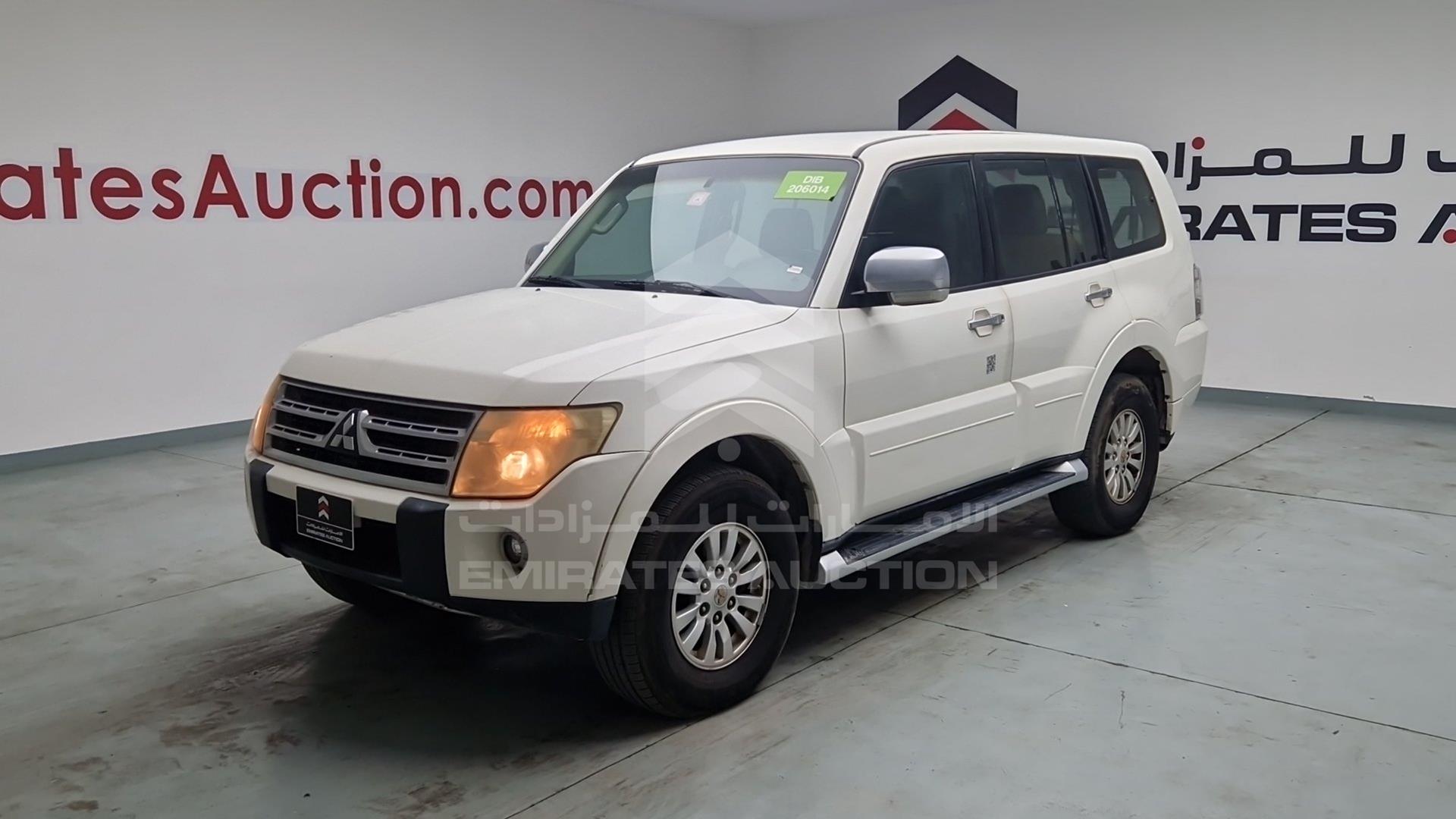 2011 MITSUBISHI PAJERO VIN: JMYLRV95WBJ708816
