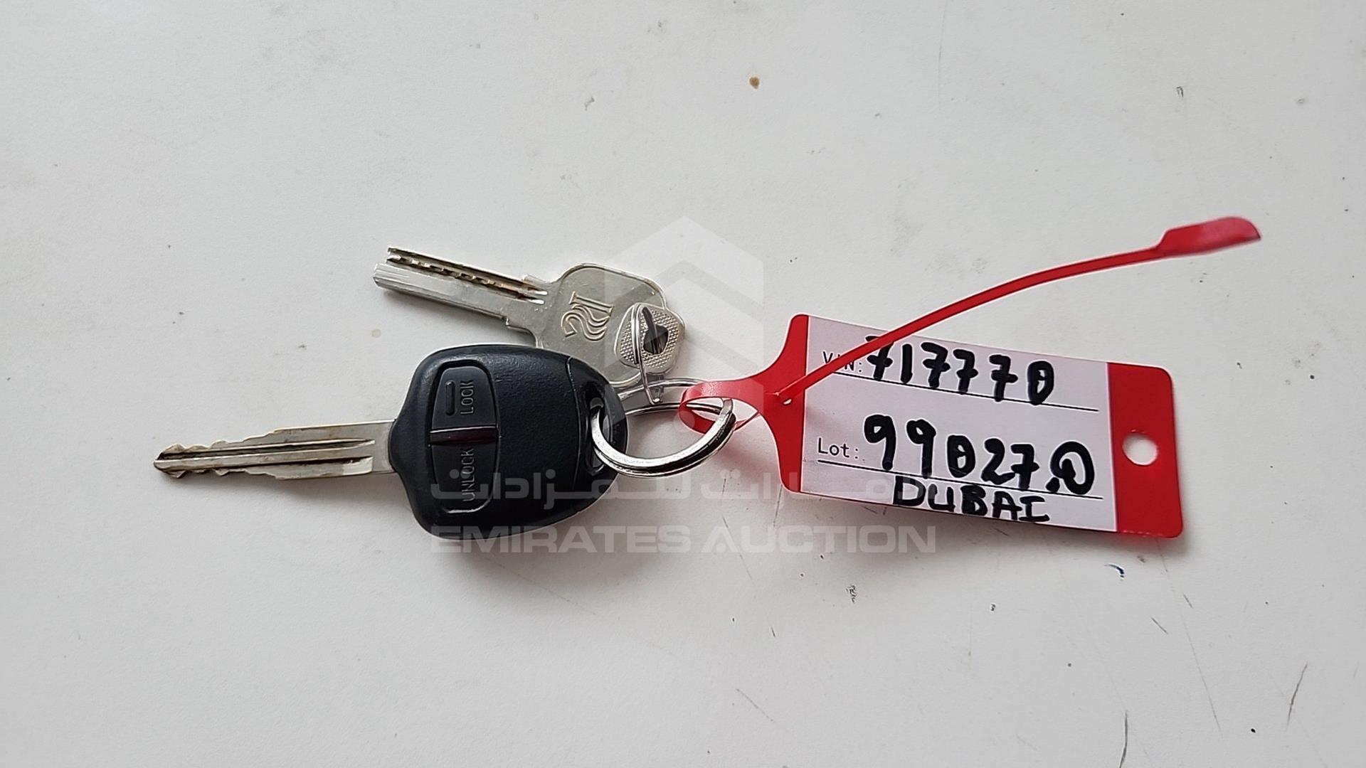 2014 MITSUBISHI PAJERO VIN: JMYLRV95WEJ717770