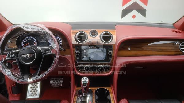 SJAAF1ZV2JC018525 Bentley Bentayga
