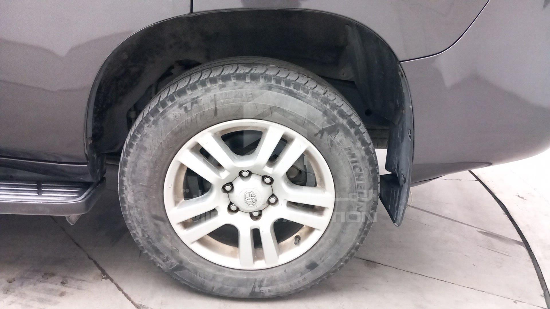 2011 TOYOTA LAND CRUISER PRADO VIN: JTEBU3FJ8BK028260