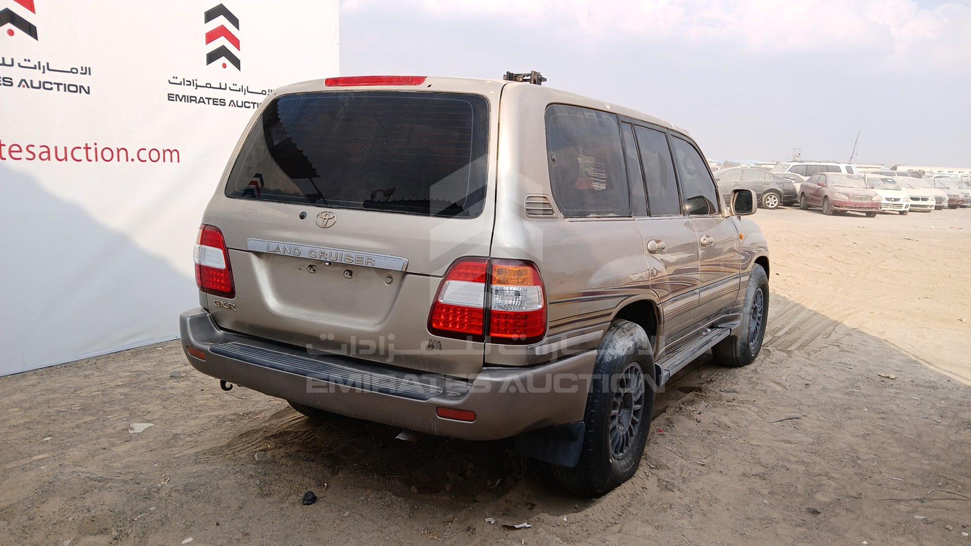2005 TOYOTA LAND CRUISER VIN: JTEHJ09J455111569