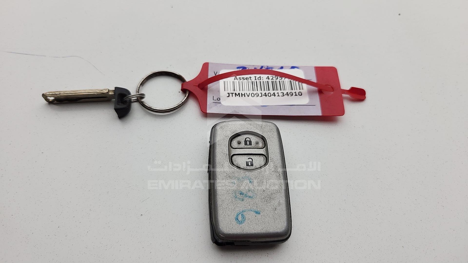 2014 TOYOTA LC 200 VIN: JTMHV09J404134910