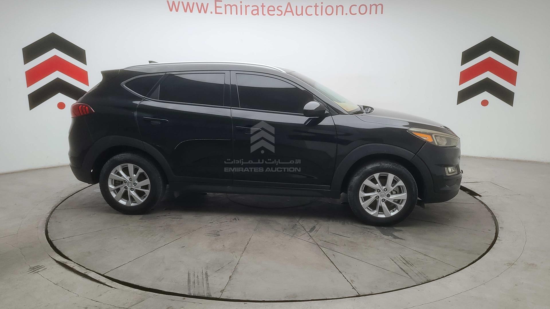 2020 HYUNDAI TUCSON VIN: KM8J33A42LU167175