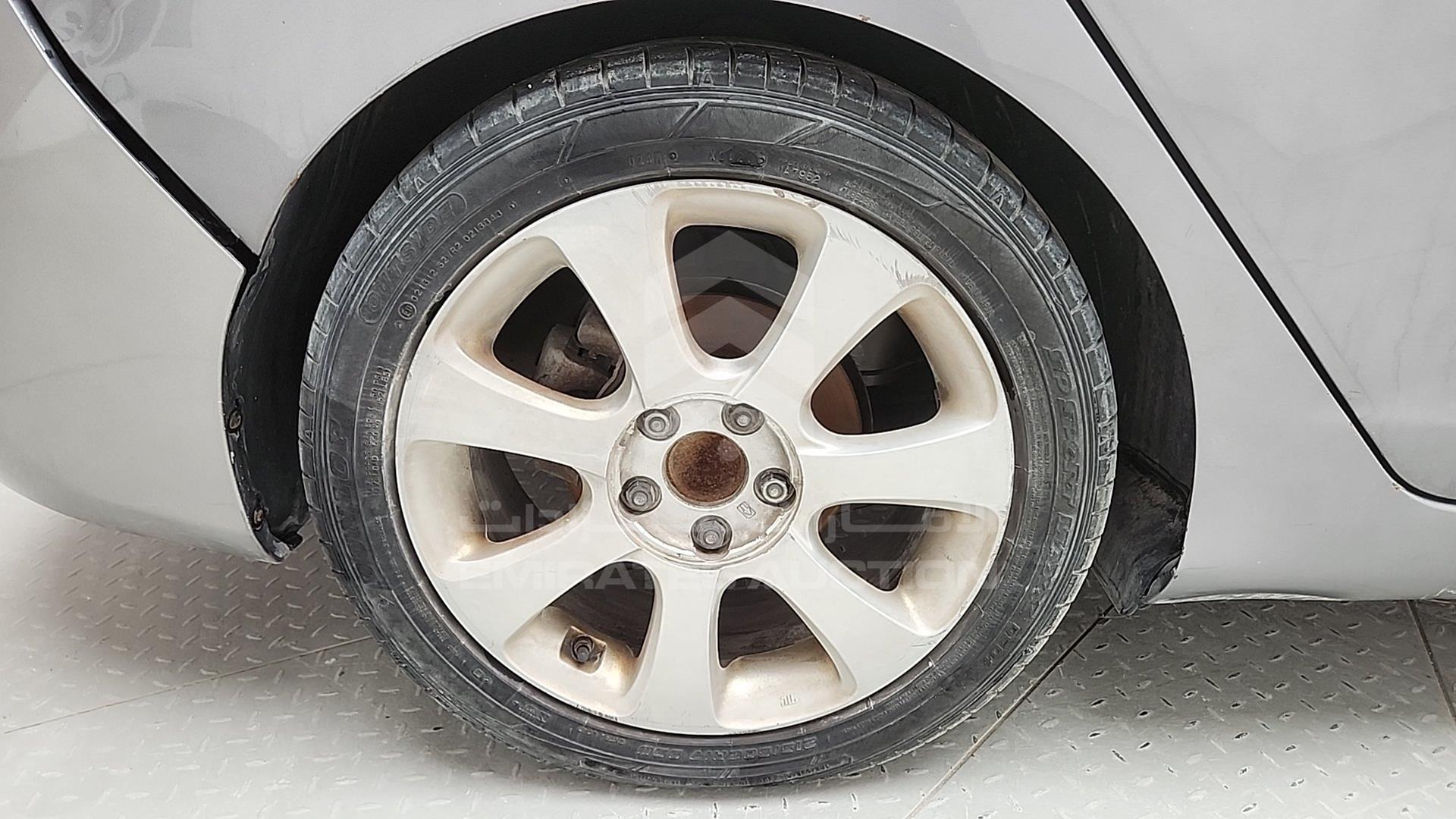 2011 HYUNDAI ELANTRA VIN: KMHDH4AE2BU081960