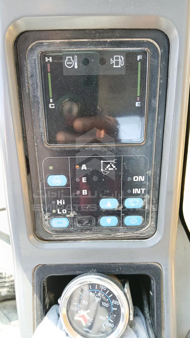 2004 KOMATSU PC220-7 VIN: KMTPC054K02060588