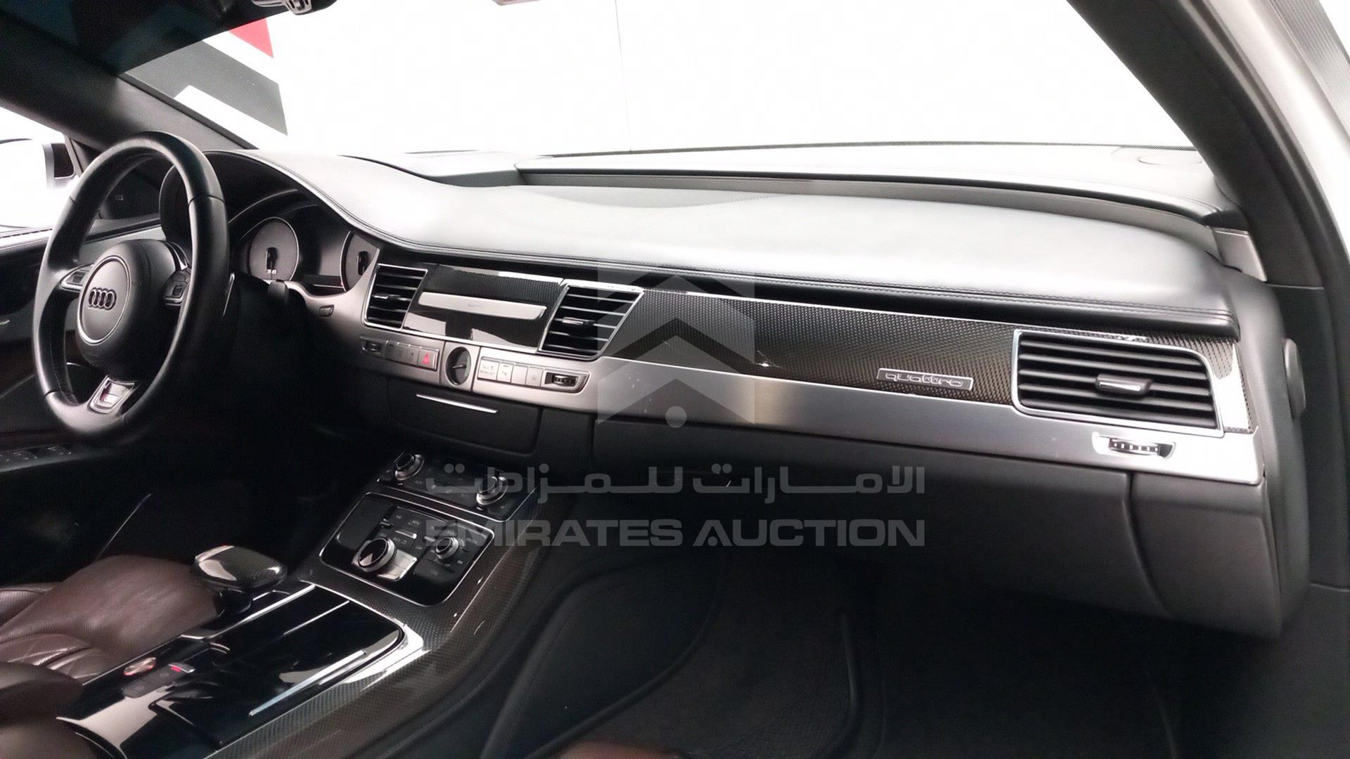 2016 AUDI S8 VIN: WAUG2BFD4GN000253