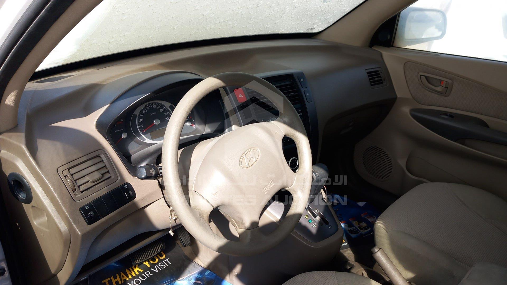 2009 HYUNDAI TUCSON VIN: KMHJM81B59U907142