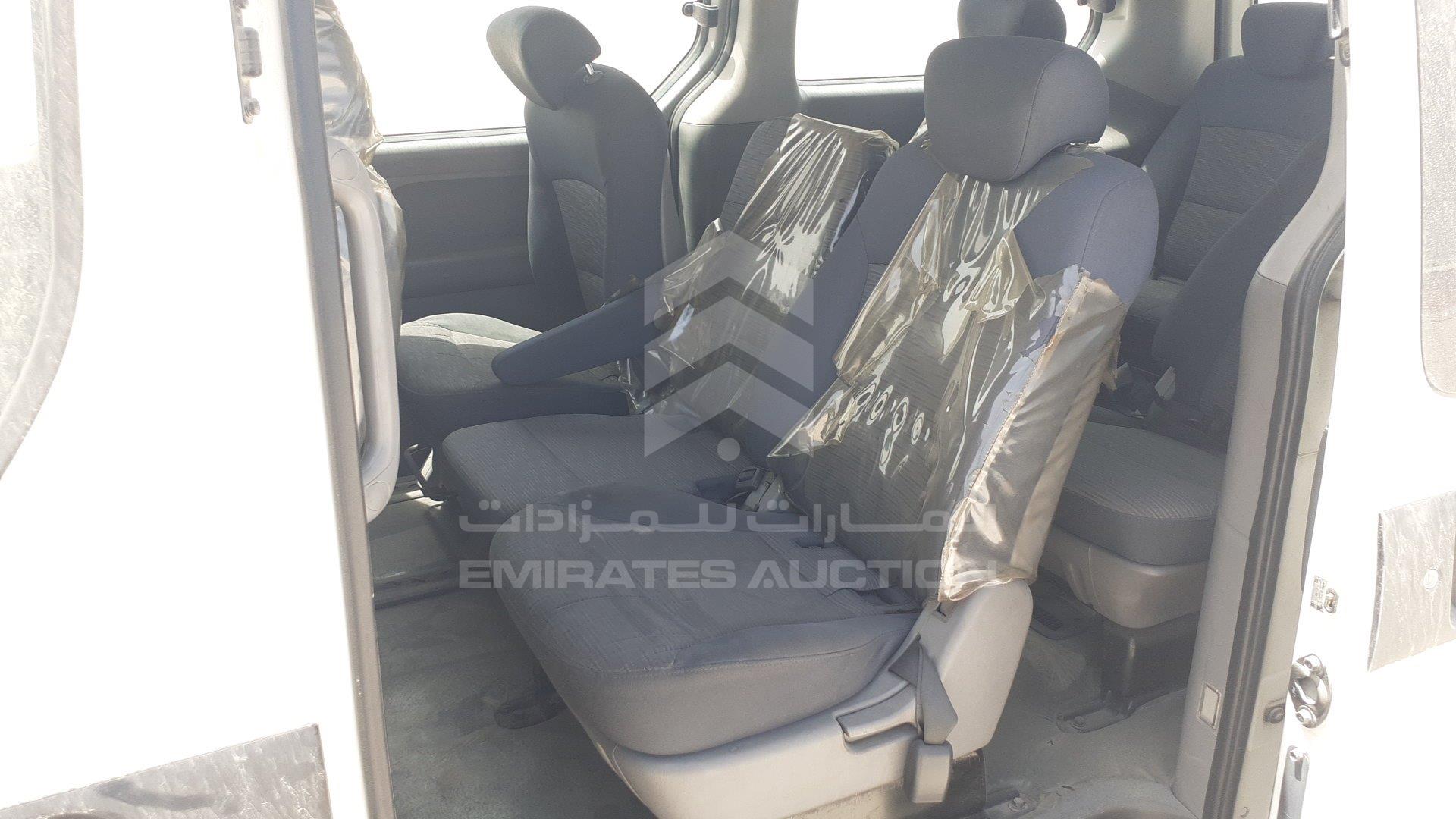 KMJWA37R0CU440854 - 2012 Hyundai H1 - #357798