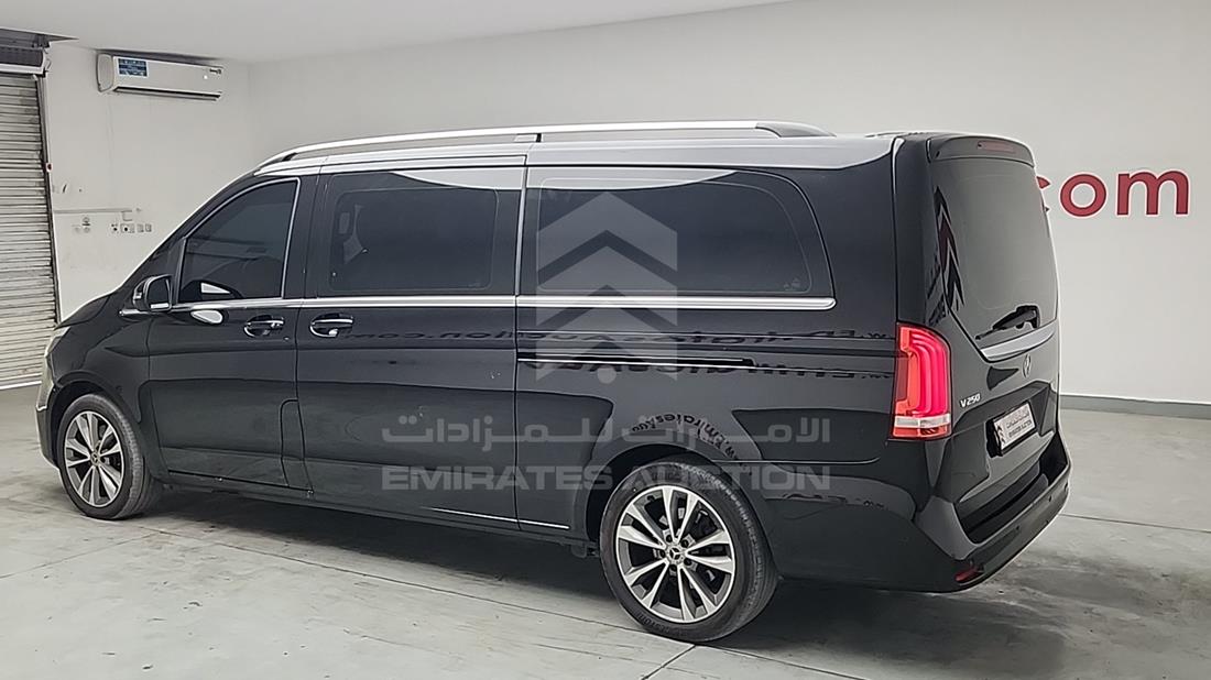 مرسيدس V 250 2021 — الزاوية الخلفية اليسرى — صورة 6
