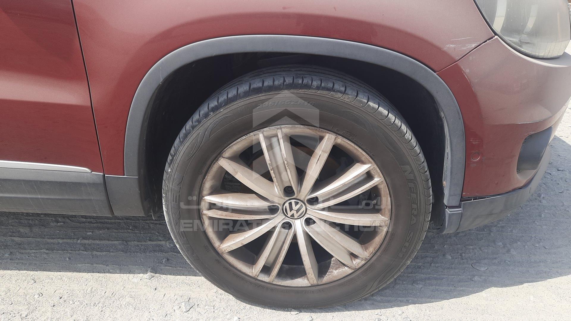 2012 VOLKSWAGEN TIGUAN VIN: WVGCE15NXCW045677