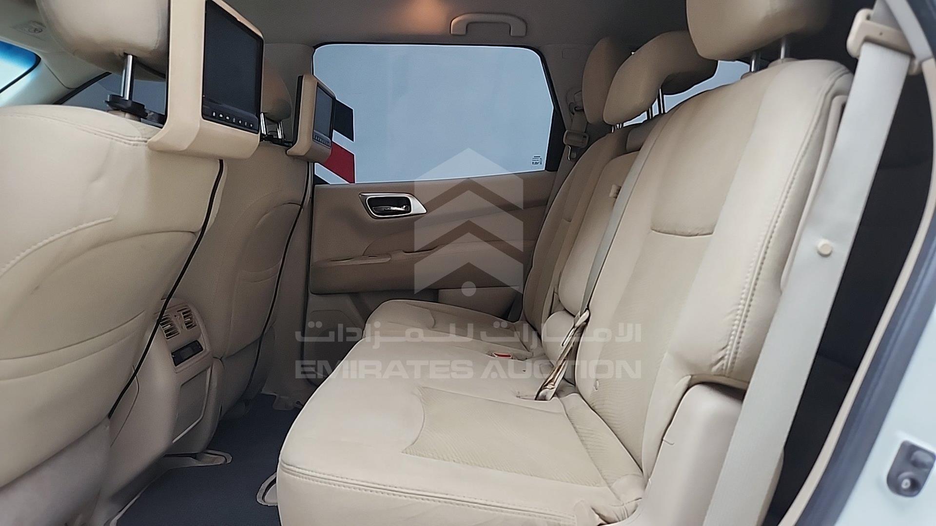 2015 NISSAN PATHFINDER VIN: 5N1AR2M54FC664462