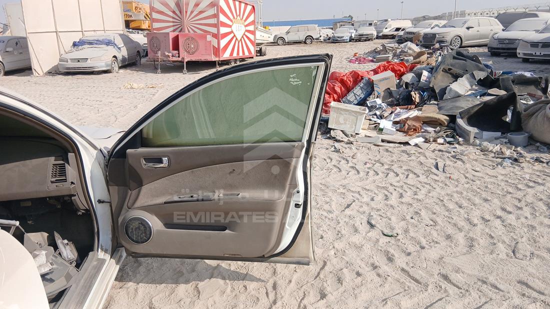2005 Nissan Altima — Front Right Door — Photo 24