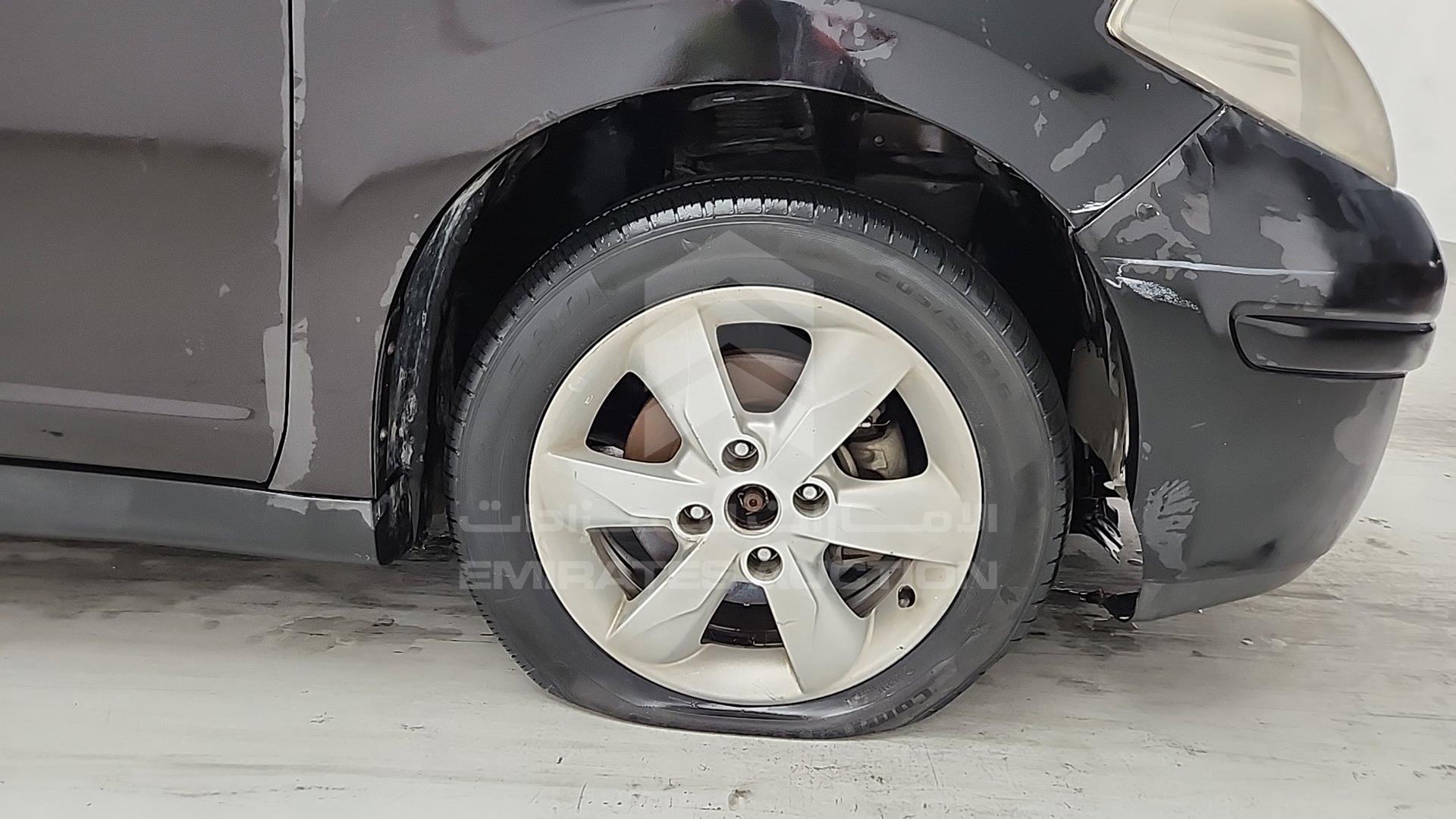2011 NISSAN TIIDA VIN: 3N1BC1C74BK194996