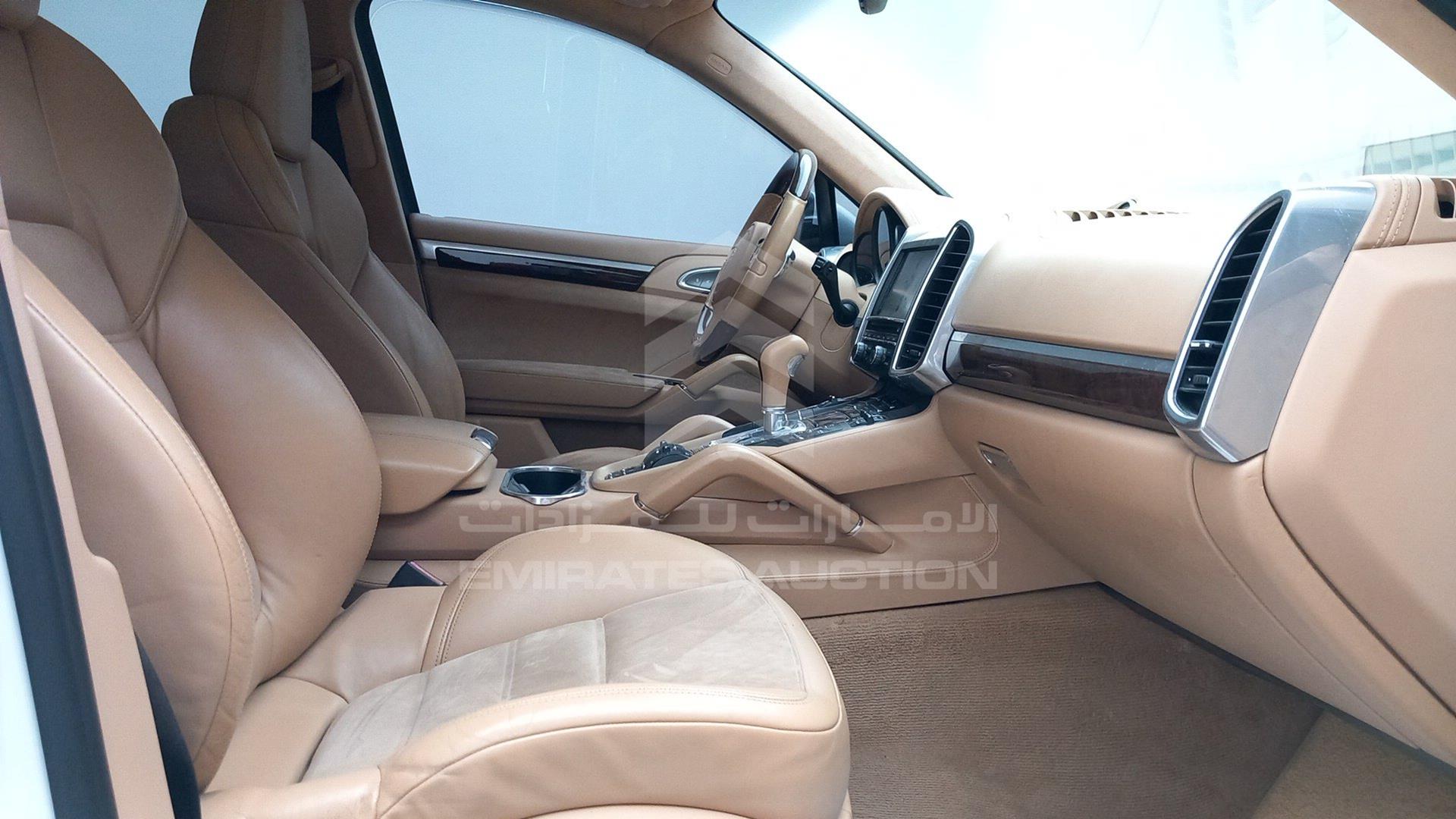 2013 PORSCHE CAYENNE VIN: WP1ZZZ92ZDLA70062