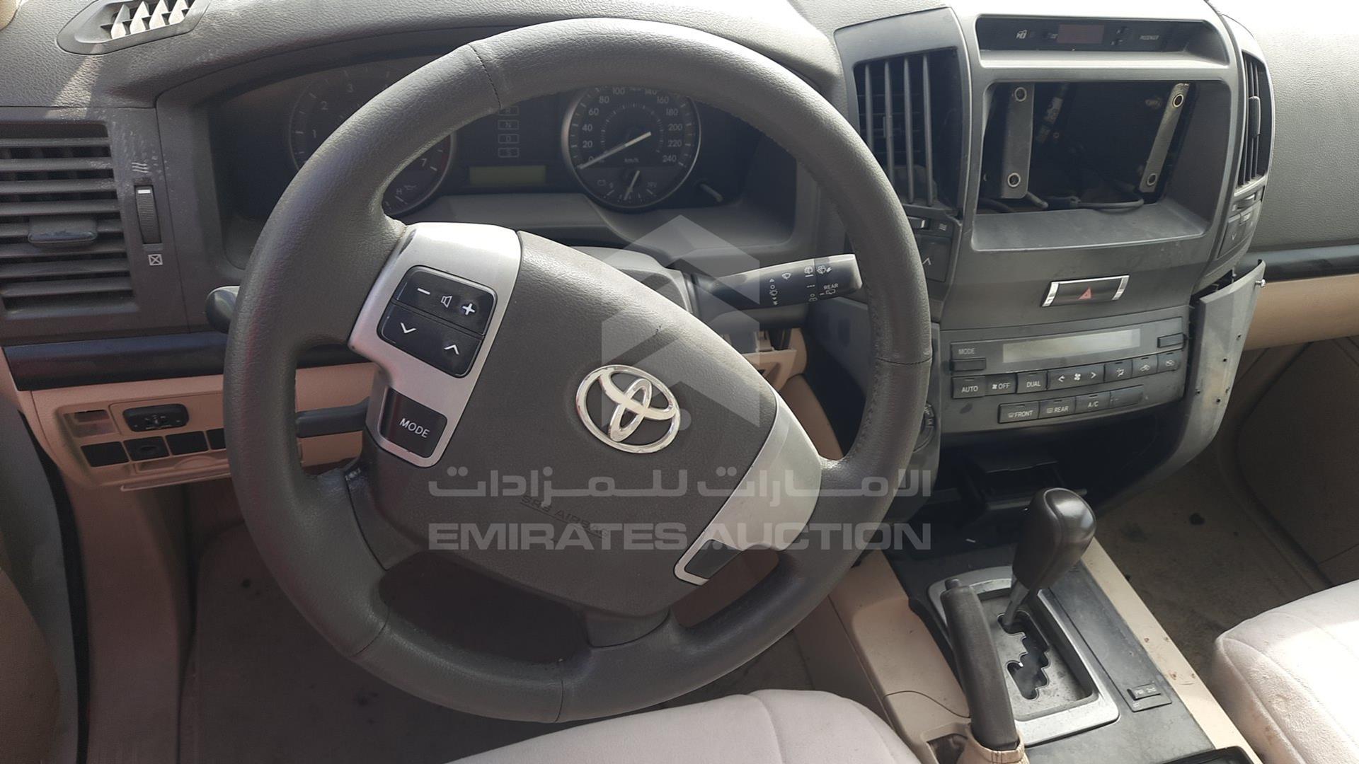 2013 TOYOTA LAND CRUISER VIN: JTMDU09J9D5064936