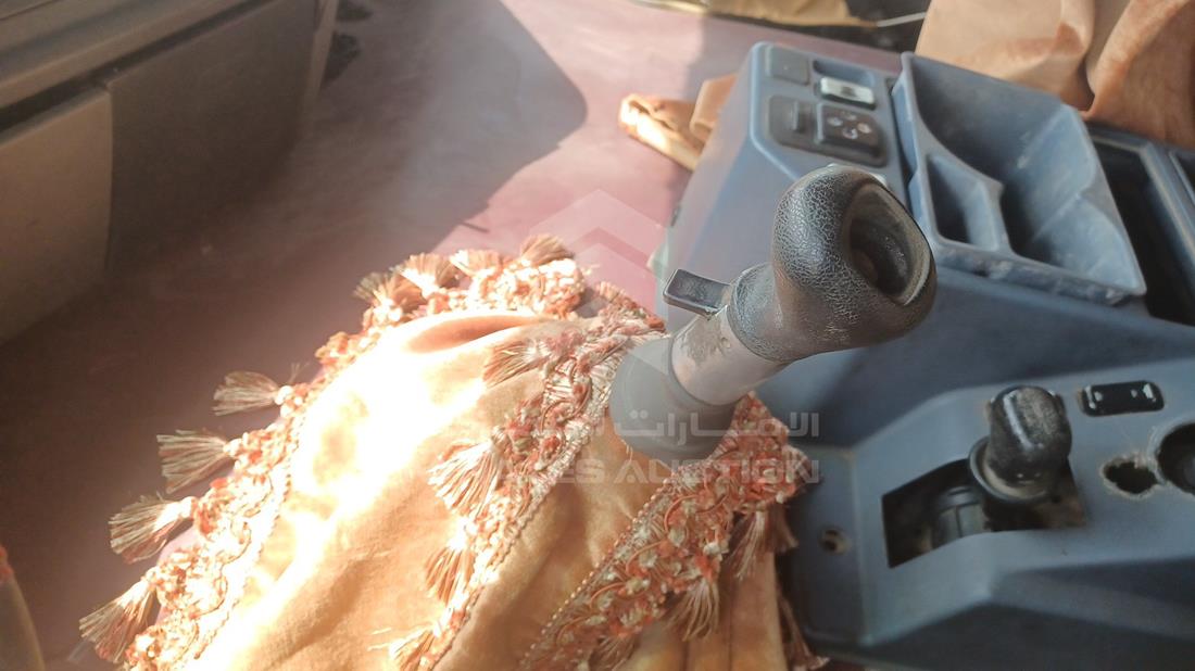مرسيدس 1840 1998 — زاوية ناقل الحركة — صورة 16