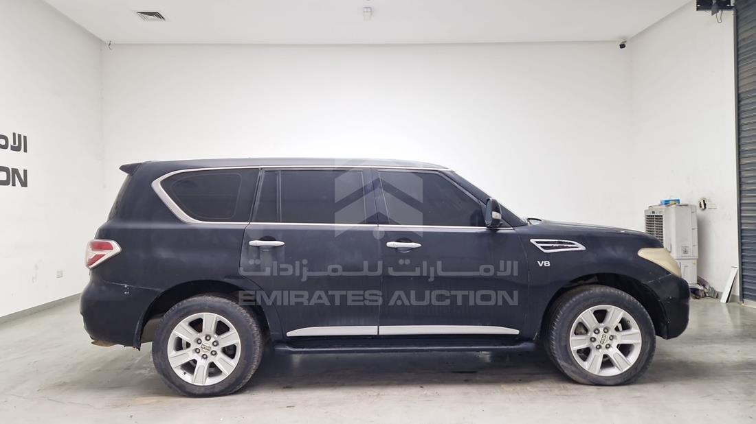 2014 Nissan Patrol — Front Right Angle — Photo 13