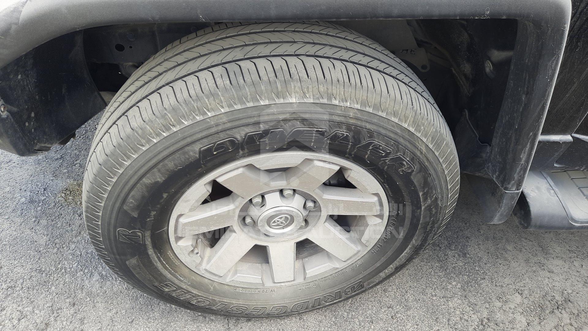 2014 TOYOTA FJ CRUISER VIN: JTEBU11F3EK194567