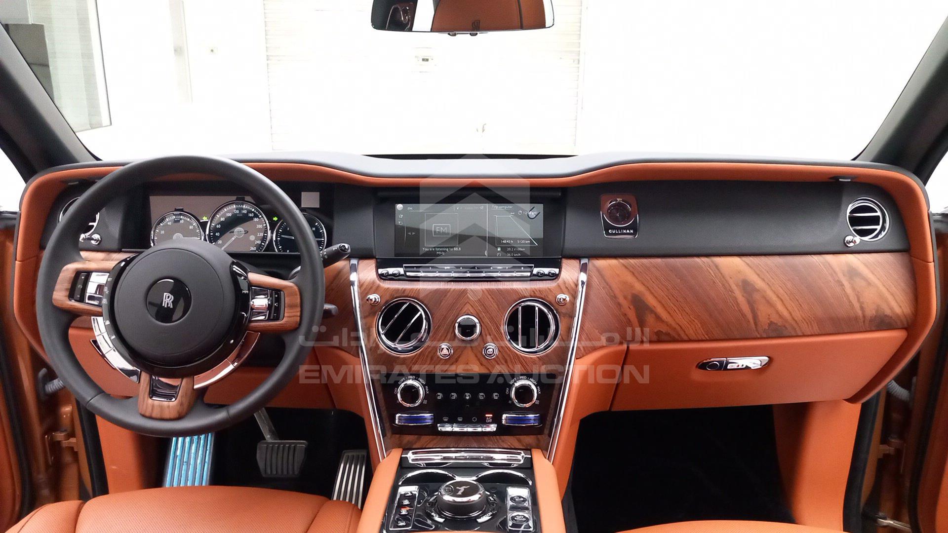 2019 ROLLS-ROYCE CULLINAN VIN: SCA689X09KU110187