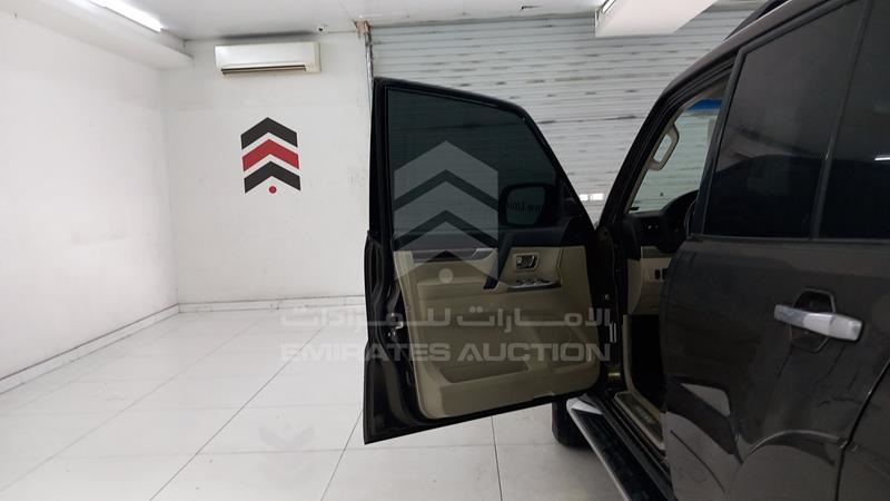 JE4MR62N1HJ708742 Auction: EmiratesAuction Lot: 410744 JE4MR62N1HJ708742 Mitsubishi Pajero 2017 -- Photo 11
