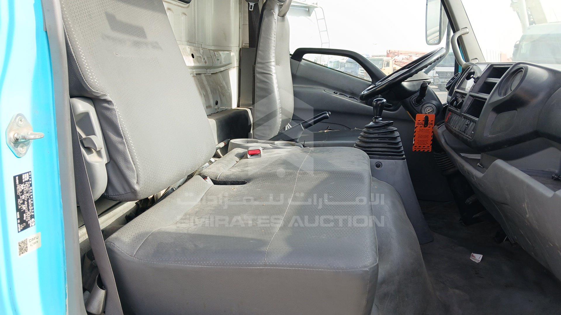 2021 HINO 300 VIN: JHHUCN1F4MK037973