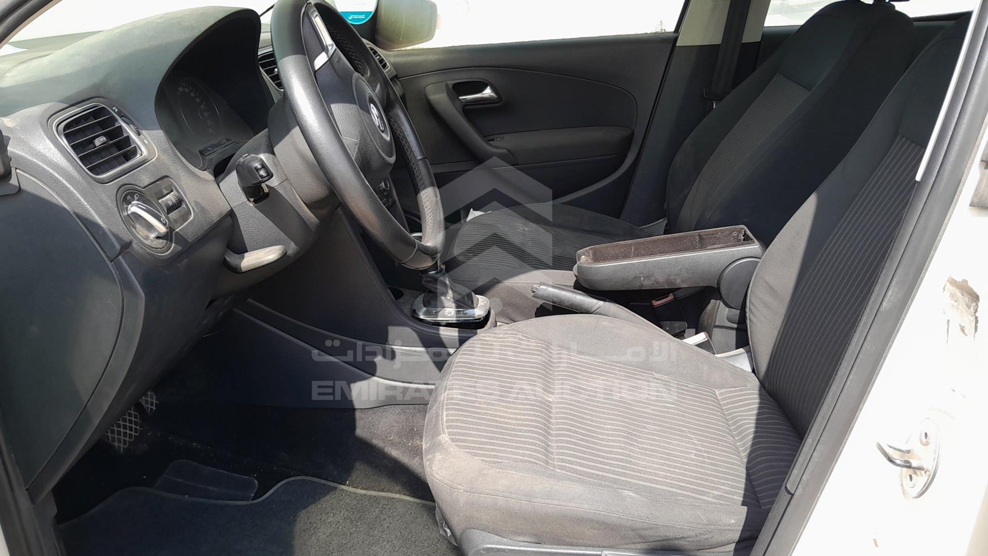 2014 VOLKSWAGEN POLO VIN: WVWBC2A72ET010056