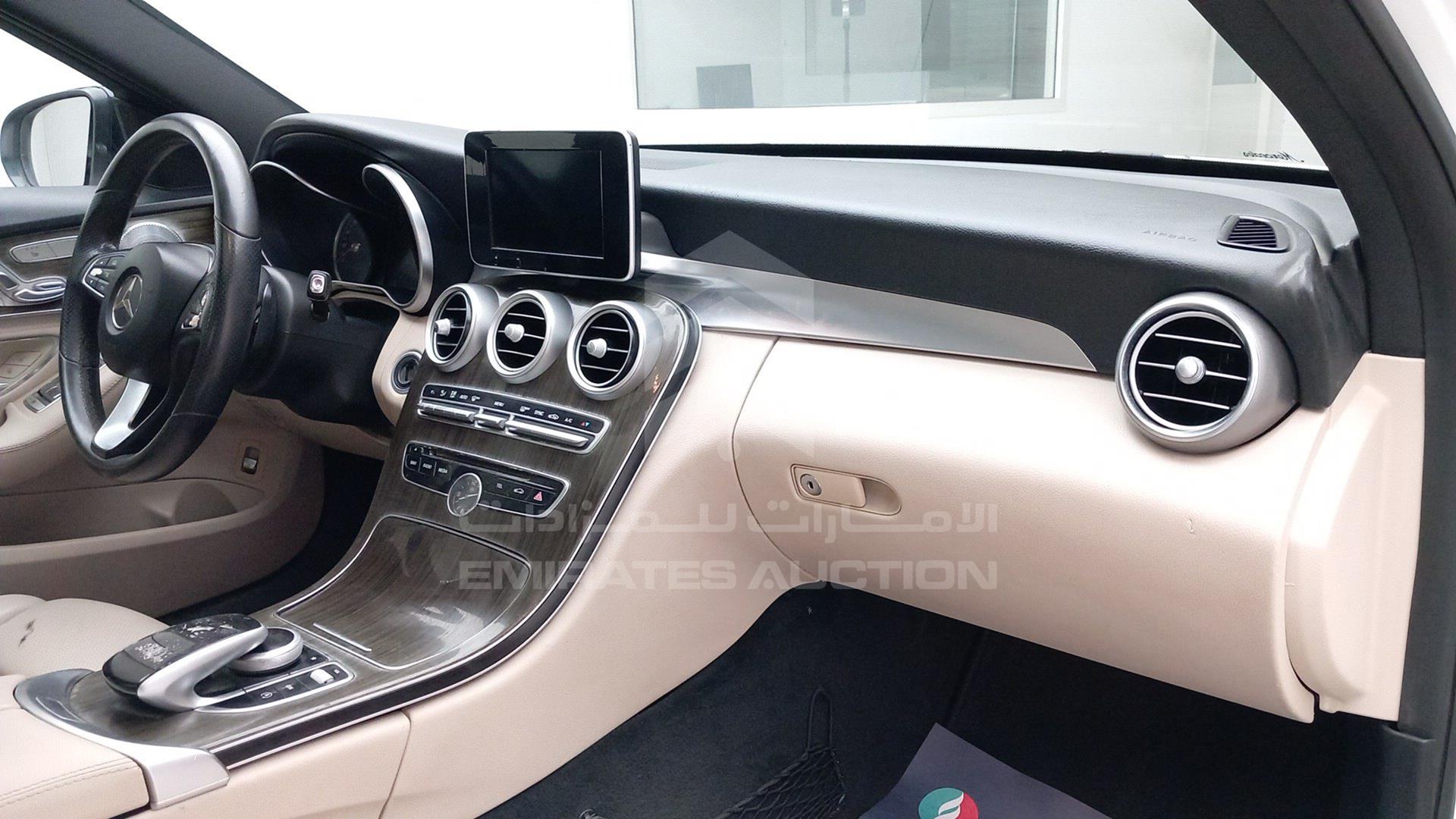 2019 MERCEDES C 300 VIN: 55SWF8DBXKU309836