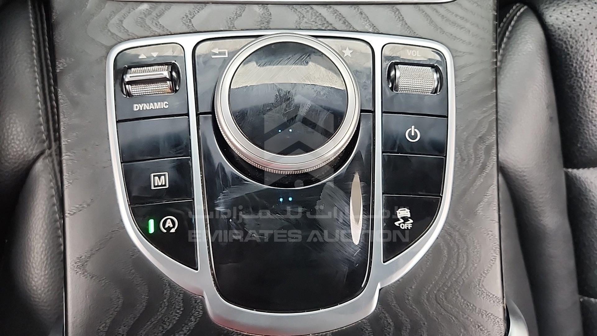 2019 MERCEDES GLC 300 VIN: WDC0G4JB9KV182140