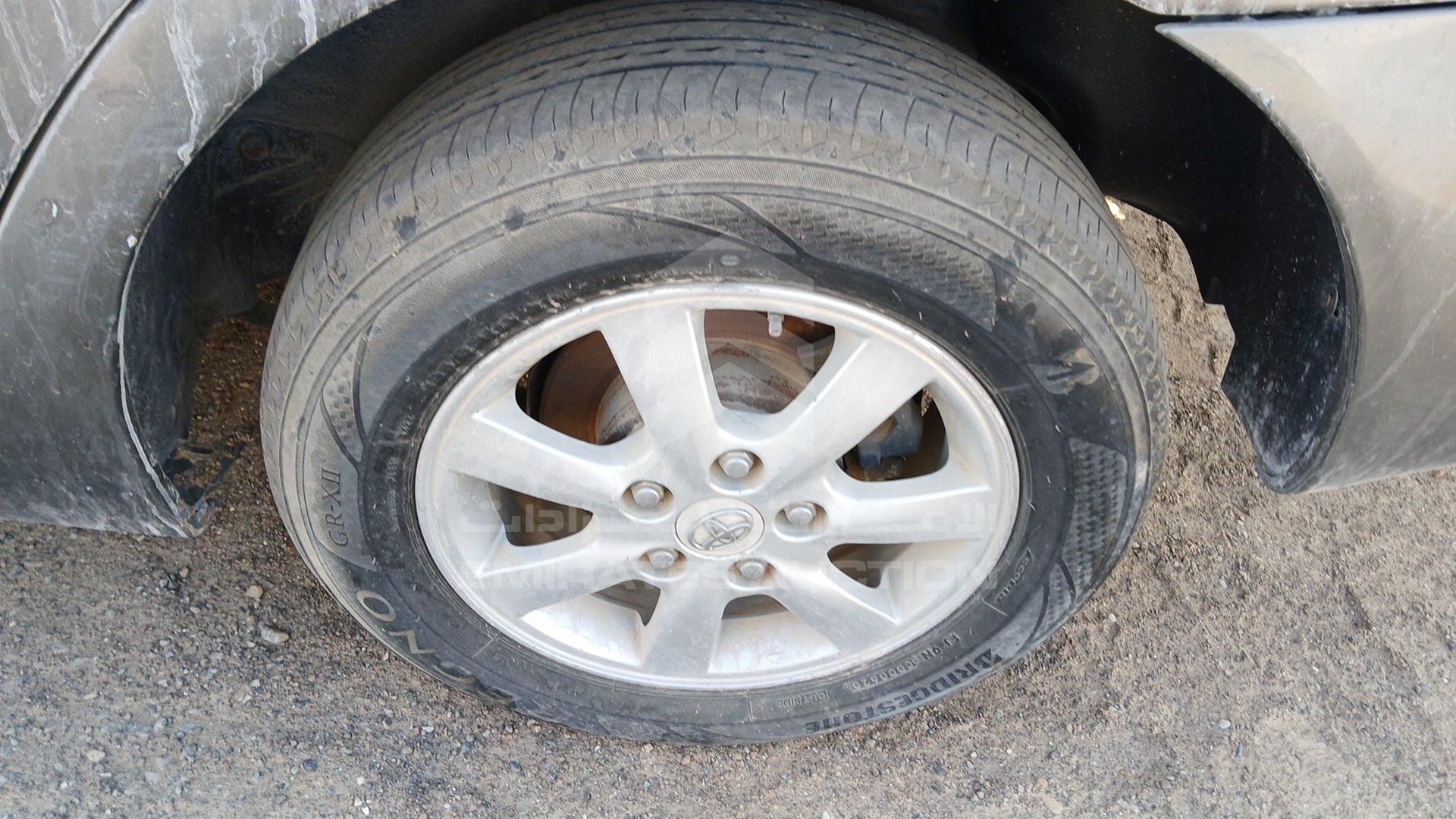 2005 TOYOTA CAMRY VIN: 4T1BE32KX5U595817