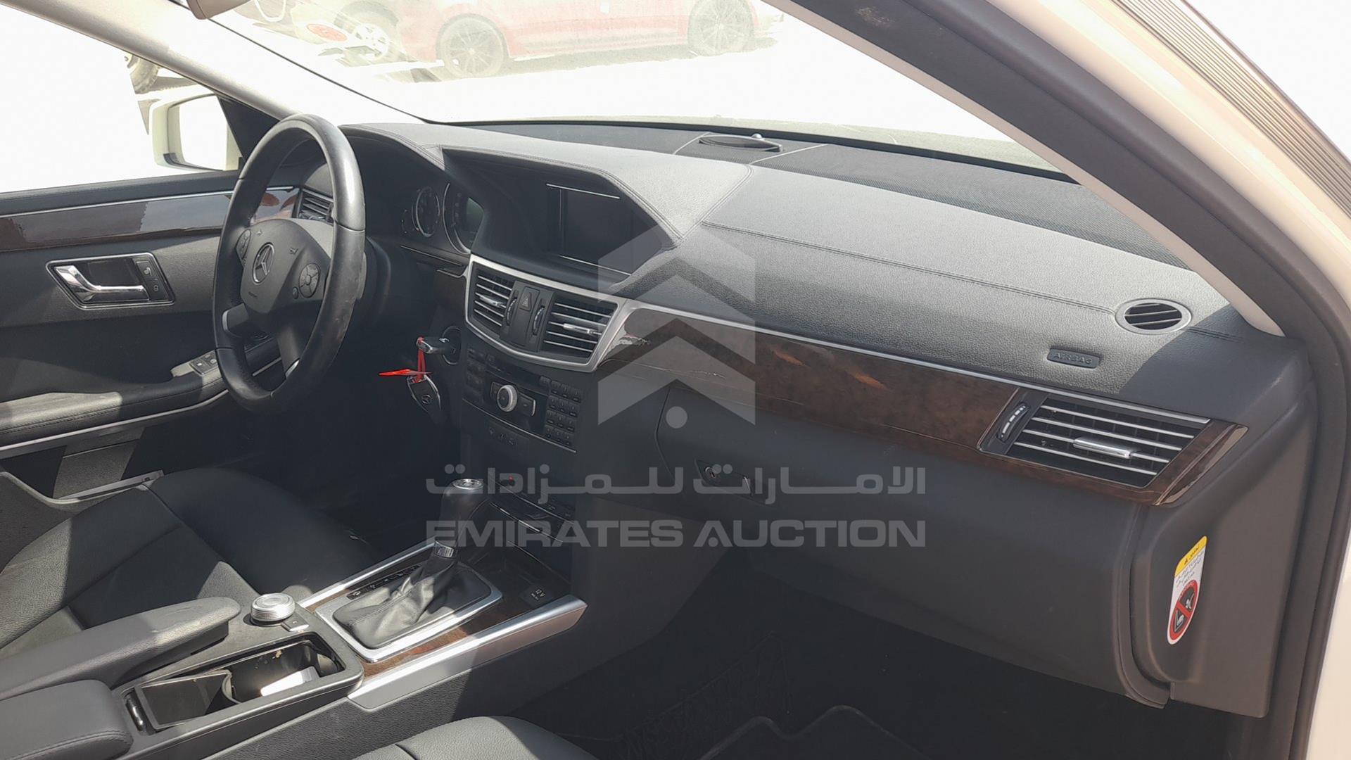 2011 MERCEDES E 200 VIN: WDDHF4JB3BA411954